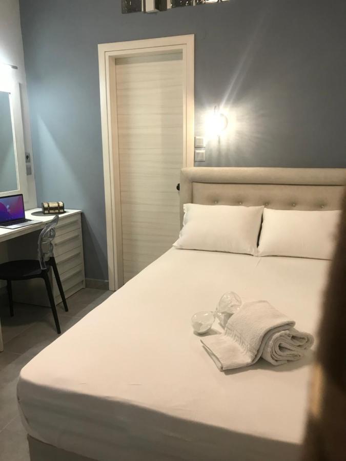 Avra Comfort Rooms - Family Nea Poteidaia Exteriör bild