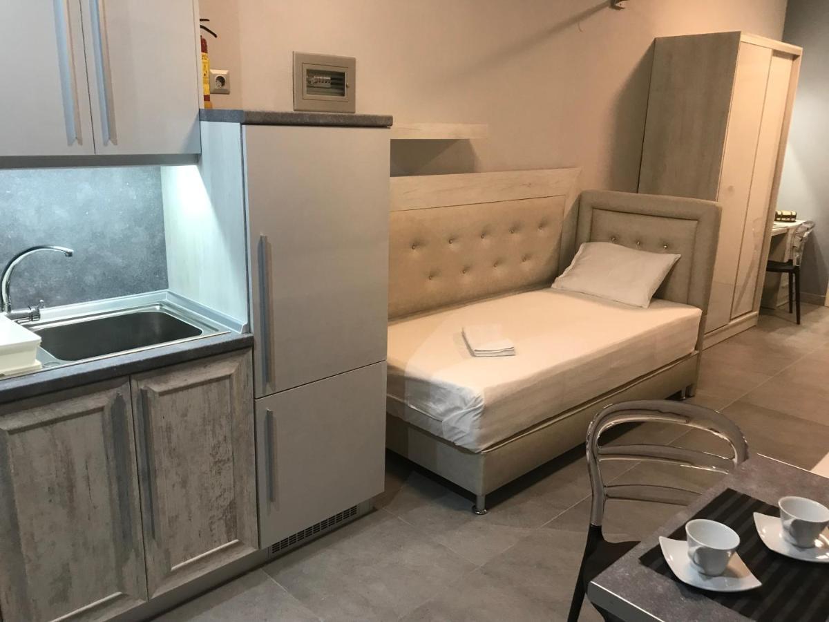 Avra Comfort Rooms - Family Nea Poteidaia Exteriör bild